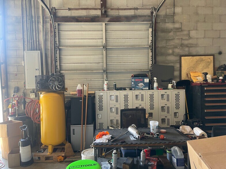 More Photos Of 6686 Richmond Rd, Warsaw Light Distribution For Sale