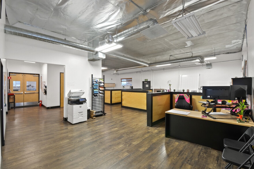 More Photos Of 1024-1026 E Arlee Pl, Anaheim Warehouse For Sale