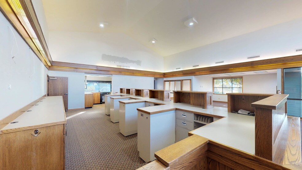 More Photos Of 9818 State Route 532, Stanwood Bank For Lease