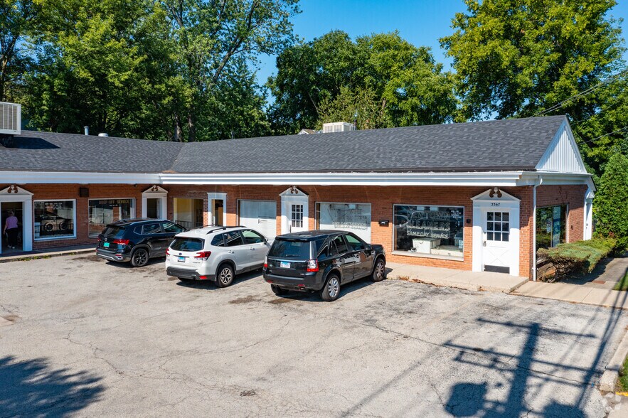 More Photos Of 3339-3347 Golf Rd, Evanston General Retail For Lease