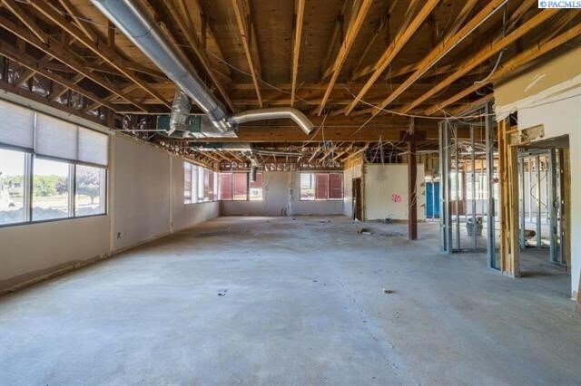 More Photos Of 2810 W Clearwater Rd, Kennewick Office For Lease