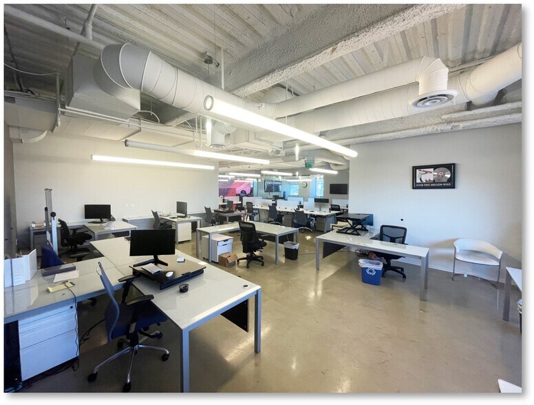 More Photos Of 1880 Century Park E, Los Angeles Office For Lease