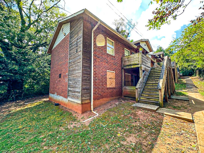 More Photos Of 208 SW Doane St, Atlanta Apartments For Sale