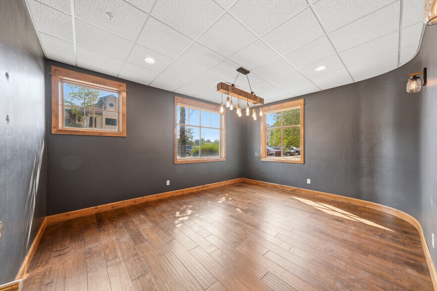 More Photos Of 1940 W Dickerson St, Bozeman Office For Lease