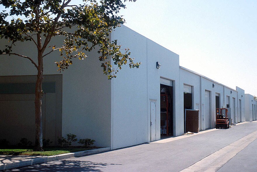 More Photos Of 10542 Calle Lee, Los Alamitos Unknown For Lease
