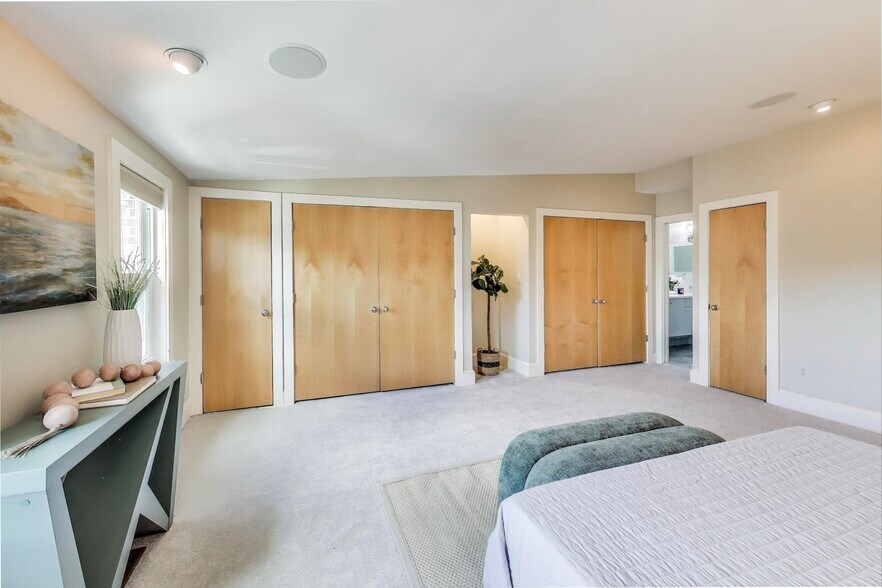 More Photos Of 1324 10th St NW, Washington Apartments For Sale