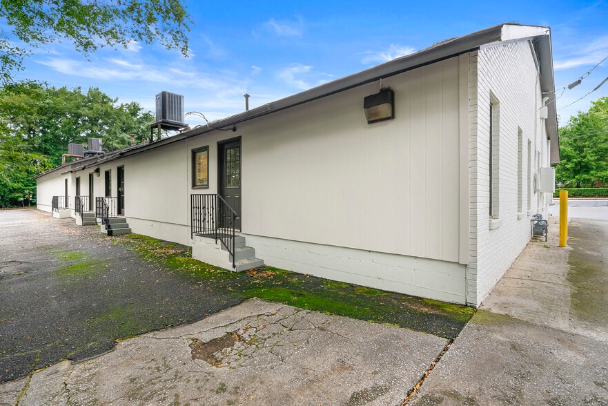 More Photos Of 125-145 E Georgia Ave, Fayetteville Freestanding For Sale