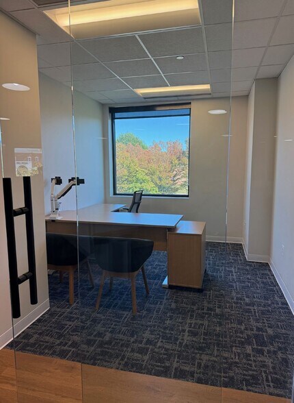 More Photos Of 137 Mitchells Chance, Edgewater Medical For Lease