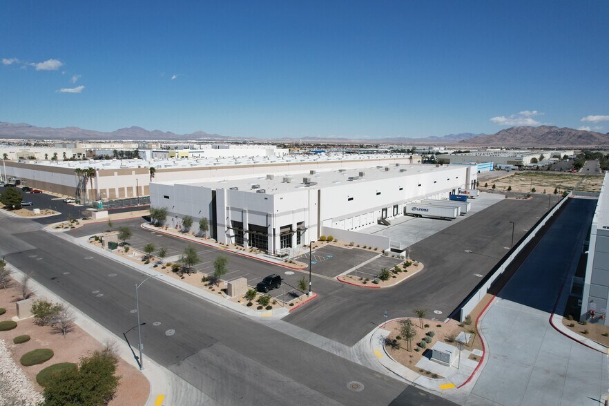 More Photos Of 3000 Lincoln Rd, Las Vegas Distribution For Lease