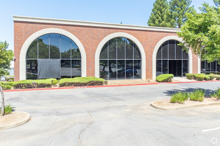 More Photos Of 2890 Kilgore Rd, Rancho Cordova Research And Development For Lease