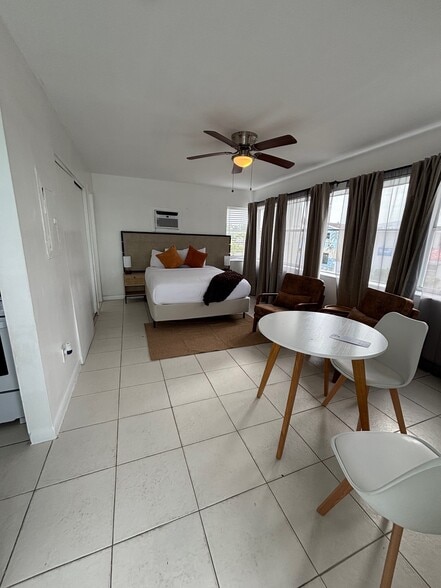 More Photos Of 1900 N Ocean Dr, Hollywood Hotel For Sale