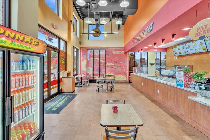 More Photos Of 2010 NW 6th St, Fort Lauderdale Fast Food For Lease