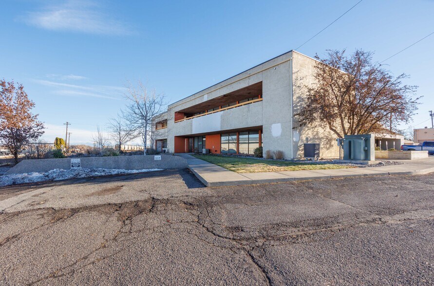 More Photos Of 10 N Washington St, Kennewick Office For Lease
