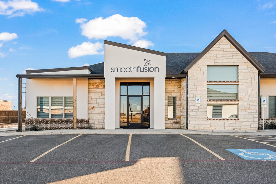 Primary Photo Of 6403 107th St, Lubbock Office For Lease