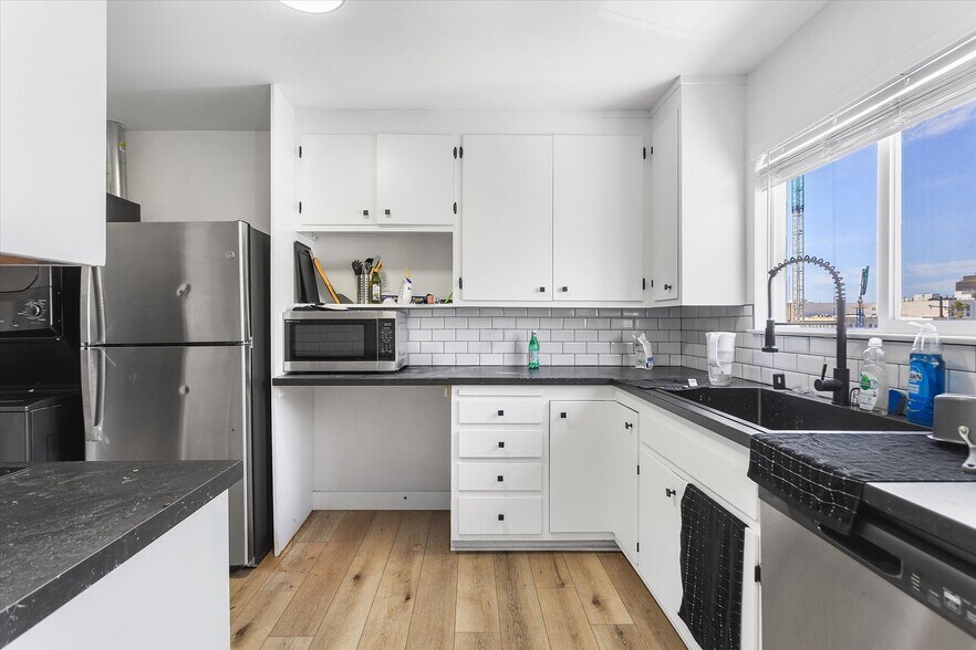 More Photos Of 2360 Ellsworth St, Berkeley Apartments For Sale
