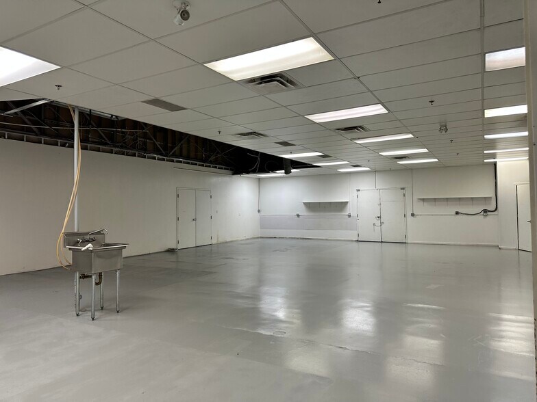 More Photos Of 10930 119 St NW, Edmonton General Retail For Lease