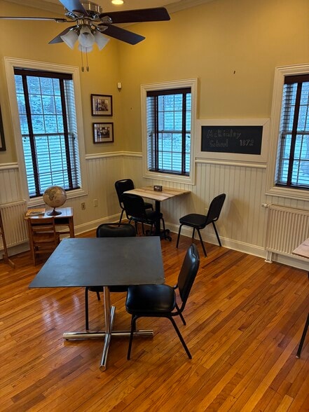 More Photos Of 1011 Hoosick Rd, Troy Storefront Retail Residential For Sale