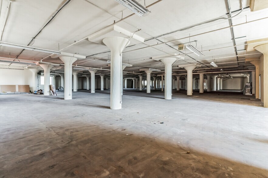 More Photos Of 3640-3654 E Olympic Blvd, Los Angeles Flex For Lease