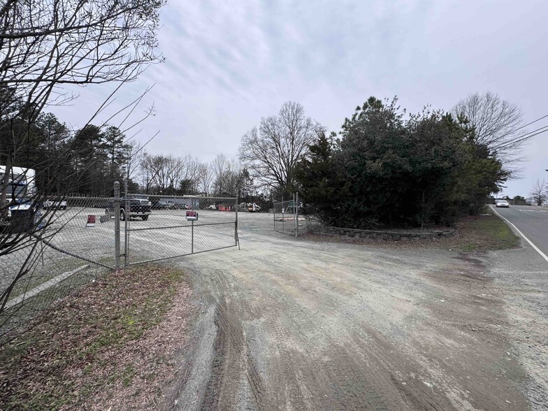 More Photos Of 4324 Matthews Indian Trail Rd, Indian Trail Industrial For Lease