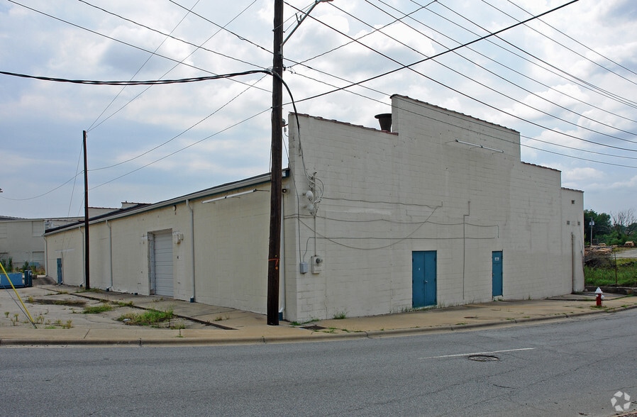 More Photos Of 619 W Green Dr, High Point Manufacturing For Lease