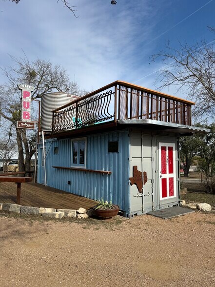 More Photos Of 7080 W Highway 290, Dripping Springs General Retail For Lease