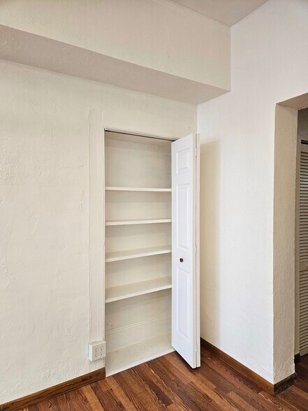 More Photos Of 1732 E Carson St, Pittsburgh Storefront Retail Residential For Lease