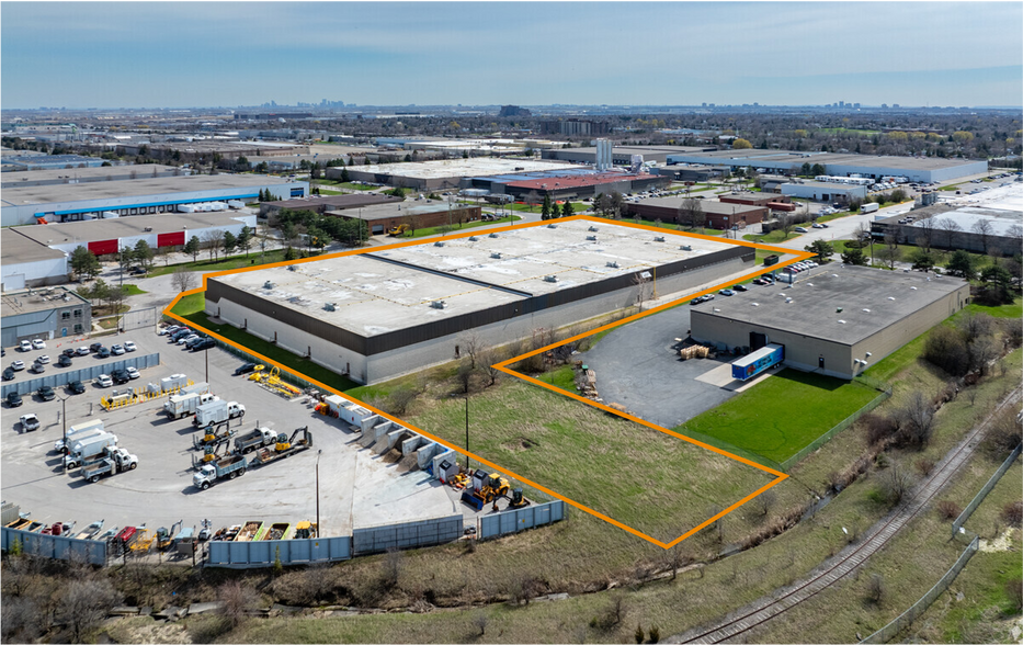 More Photos Of 2 Colony Ct, Brampton Warehouse For Lease