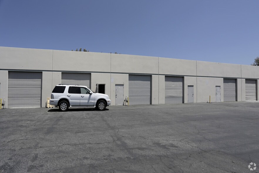 More Photos Of 8541 Wellsford Rd, Santa Fe Springs Unknown For Lease