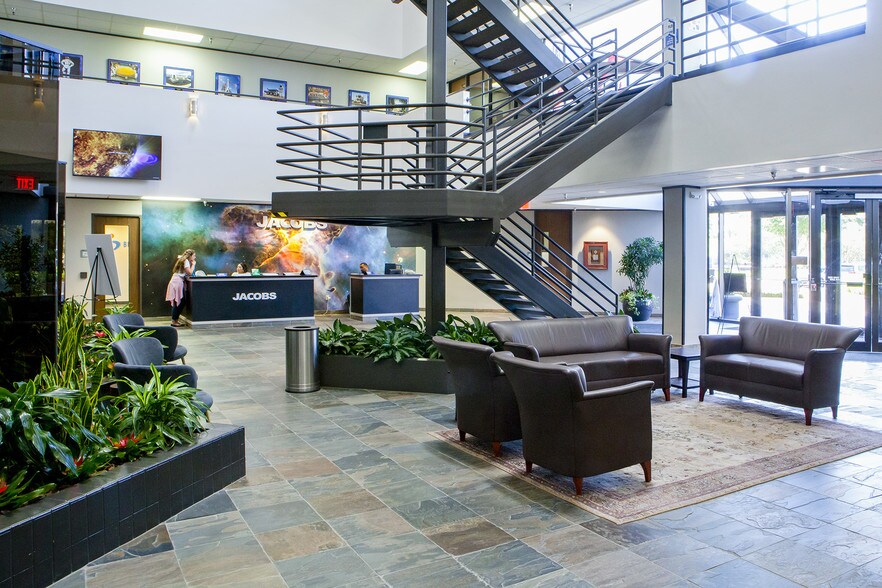More Photos Of 2224 Bay Area Blvd, Houston Office For Sale