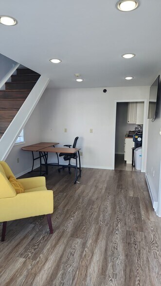 More Photos Of 18 N Village Ave, Exton Office For Sale