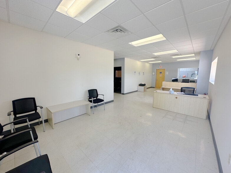 More Photos Of 14702 Jersey Shore Dr, Houston Warehouse For Lease