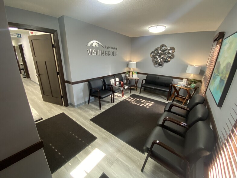 More Photos Of 1608 Ohm Ave, Eau Claire Office For Lease