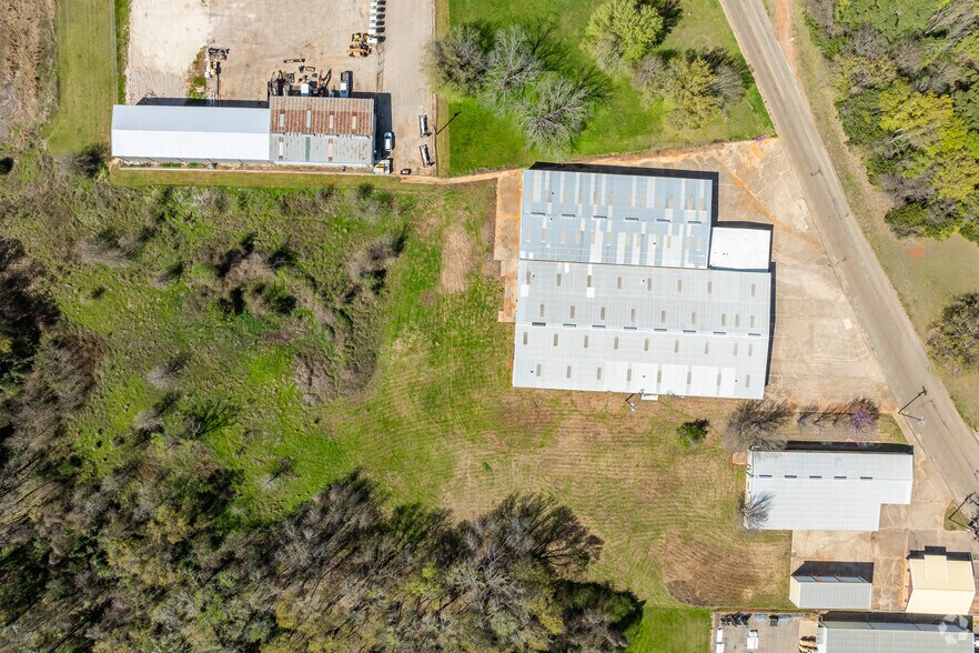 More Photos Of 2324 W Reagan St, Palestine Warehouse For Sale