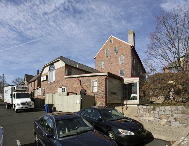 More Photos Of 100 S Main St, Doylestown Office For Lease