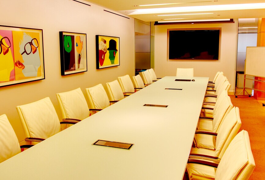 More Photos Of 800 Third Ave, New York Office For Lease