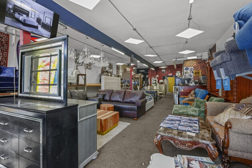 More Photos Of , Minneapolis General Retail For Sale