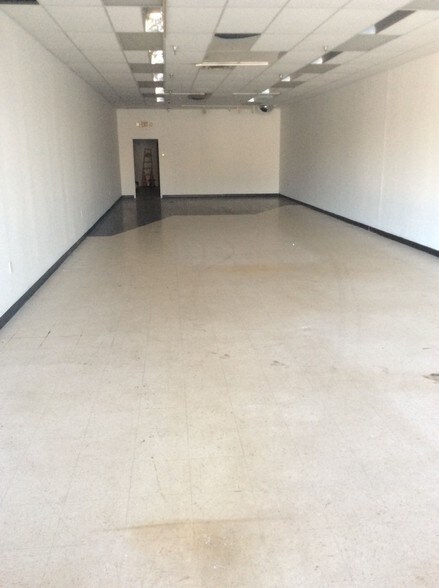 More Photos Of 5636 US Route 60, Huntington Unknown For Lease