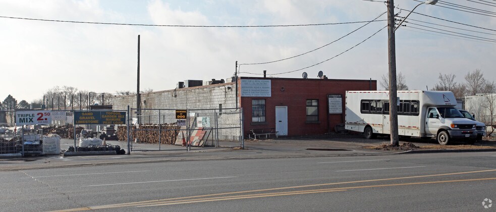 More Photos Of 51 Comstock Rd, Toronto Warehouse For Lease