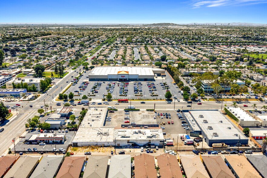 More Photos Of 3321-3337 E South St, Long Beach, Long Beach Storefront For Lease