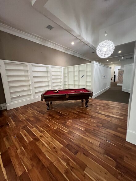 More Photos Of 1537 Main St, Columbia Storefront Retail Office For Lease