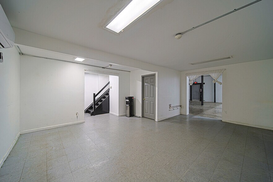 More Photos Of 1609 54th St, North Bergen Industrial For Lease