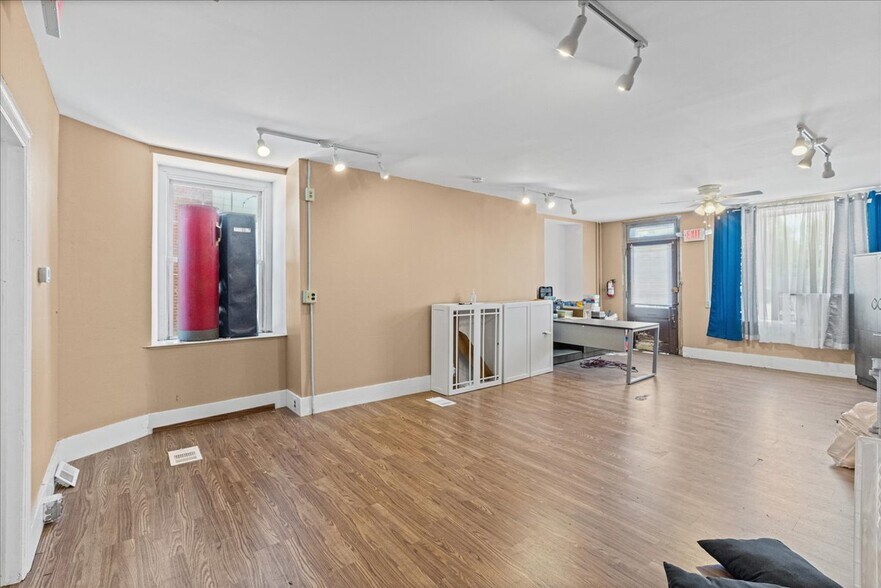 More Photos Of 1975 W Main St, Norristown Freestanding For Sale