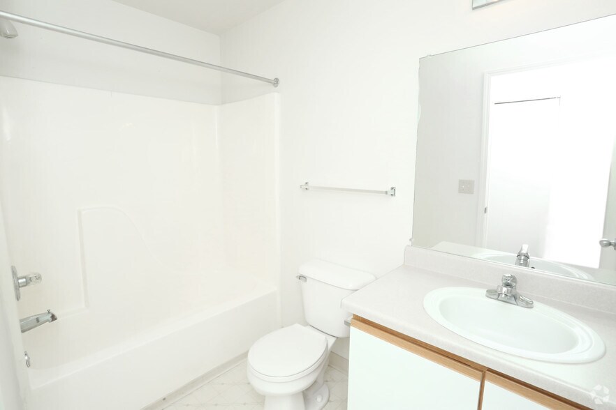 More Photos Of 6101-6103 Eagle Ridge Ln, Flint Apartments For Sale