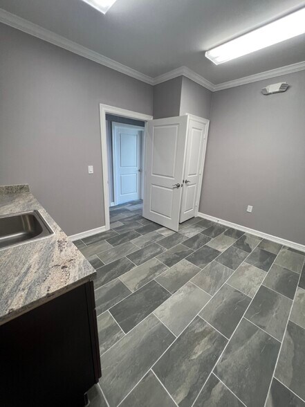 More Photos Of 2743 Smith Ranch Rd, Pearland Unknown For Lease