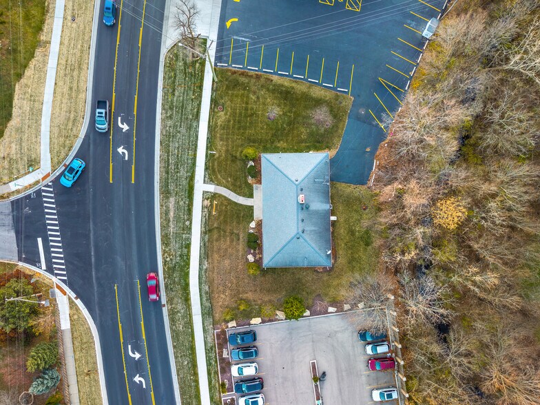 More Photos Of 704 E 9th St, Lockport Medical For Sale