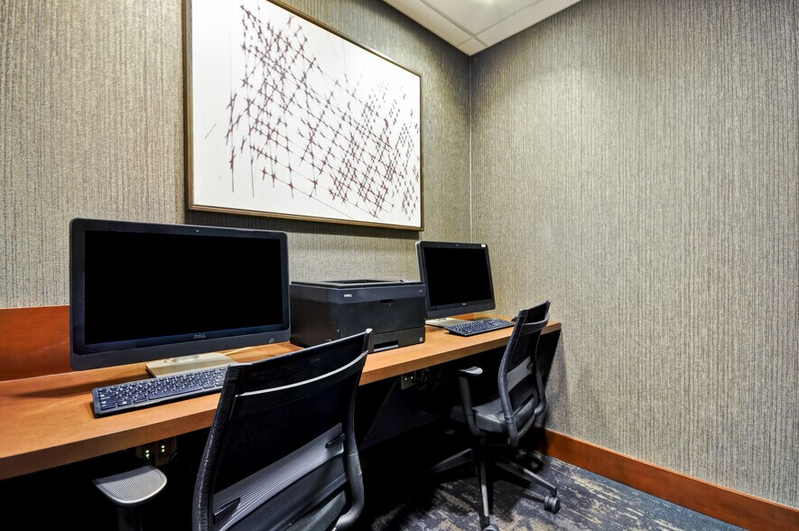 More Photos Of 7800 International Dr, Bloomington Hotel For Sale