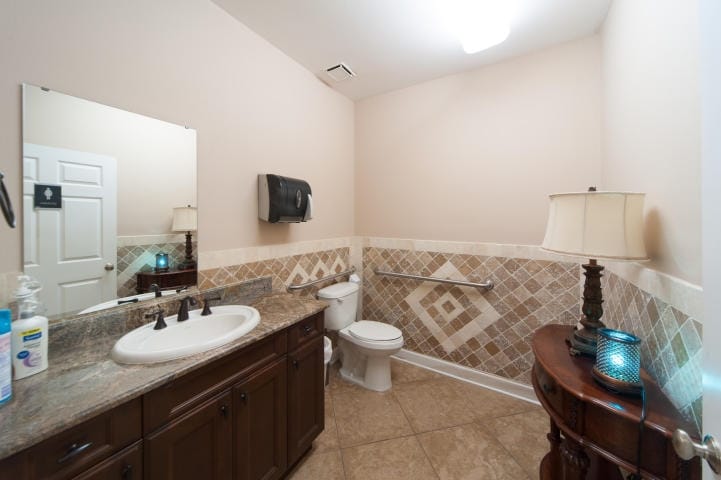 More Photos Of 295 Azalea Dr, Destin Warehouse For Sale