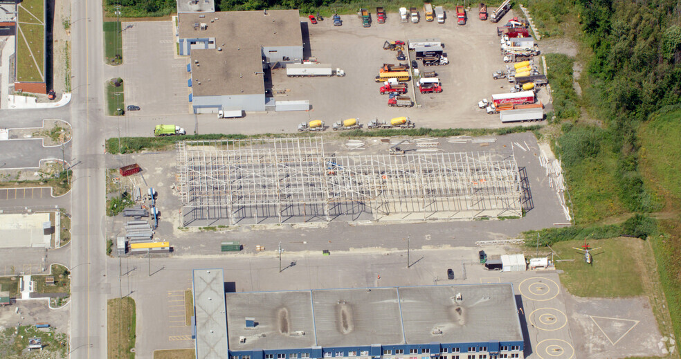 Primary Photo Of 3300 Av De La Gare, Mascouche Distribution For Lease