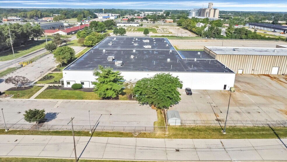 More Photos Of 4500 Groves Rd, Columbus Warehouse For Lease