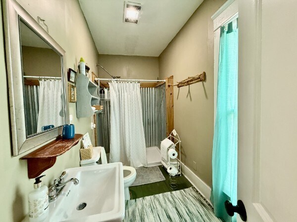 More Photos Of 101 Webb Rd E, Bell Buckle Hospitality For Sale